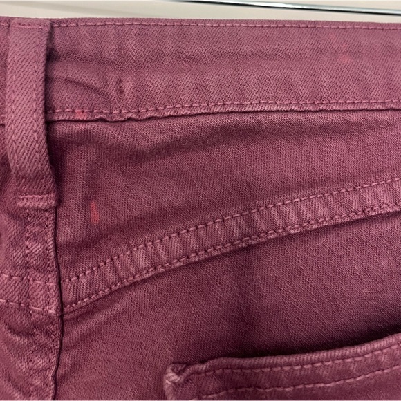 Mid Rise Frayed Hem Button Fly Short - Picture 4 of 6